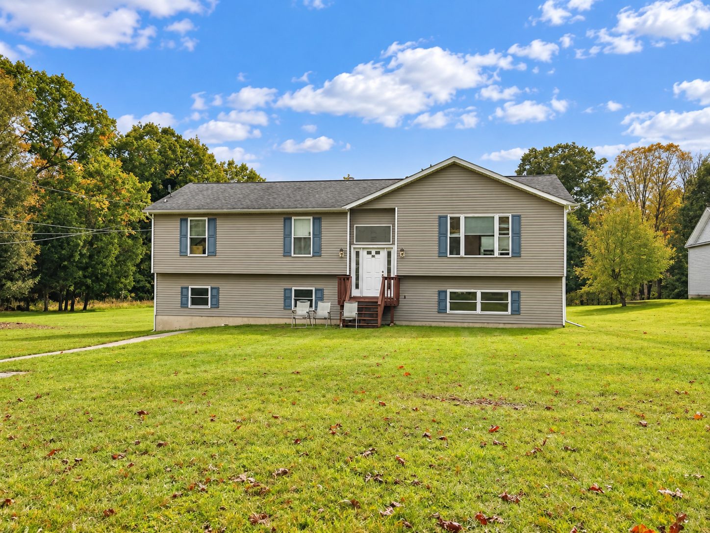 3 Bedrooms · 3 Baths House — Bloomingburg