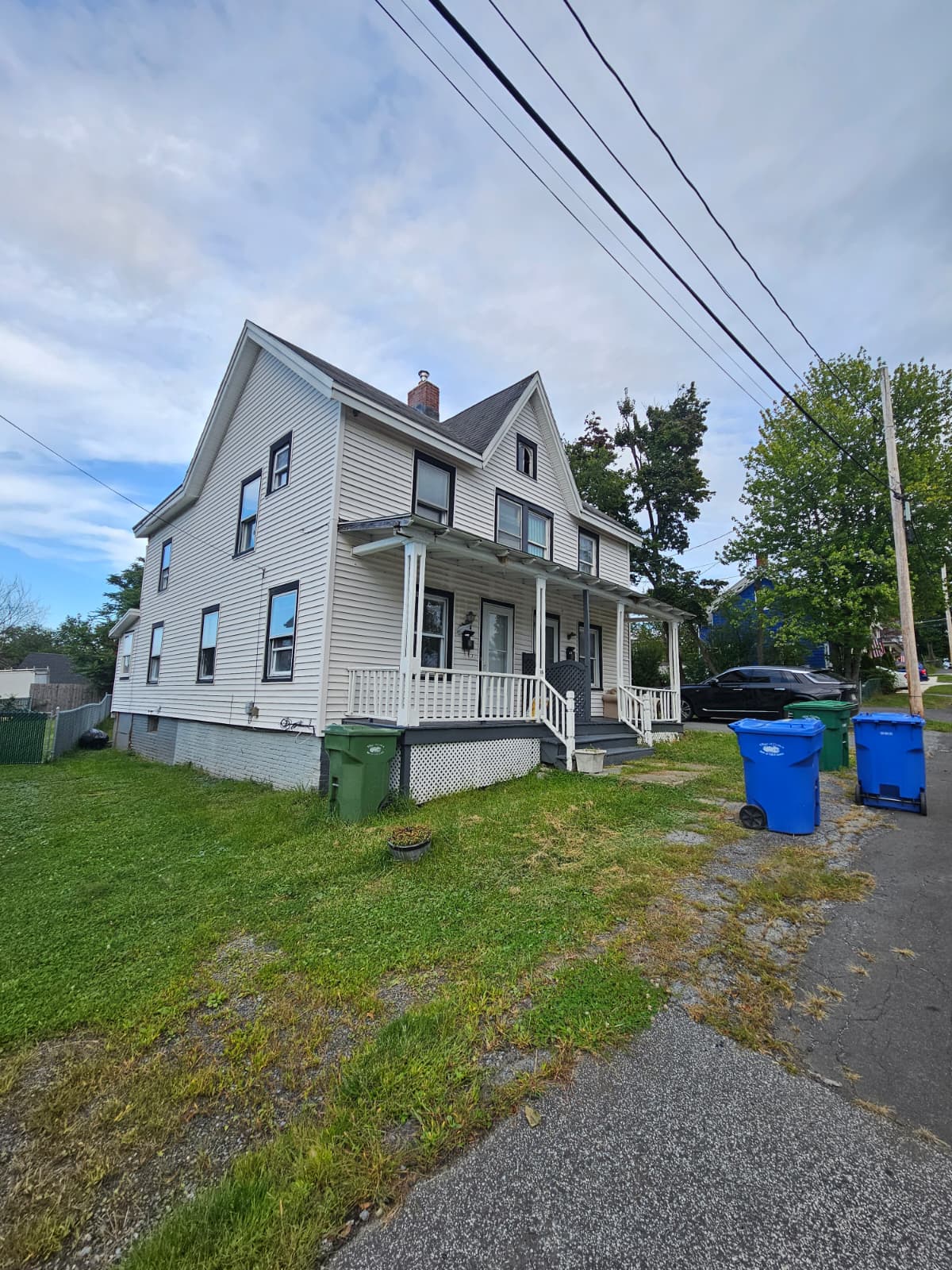 4 Bedrooms · 1 Bath Apartment — Goshen