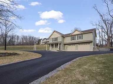 4 Bedrooms · 2 Baths House — Chester