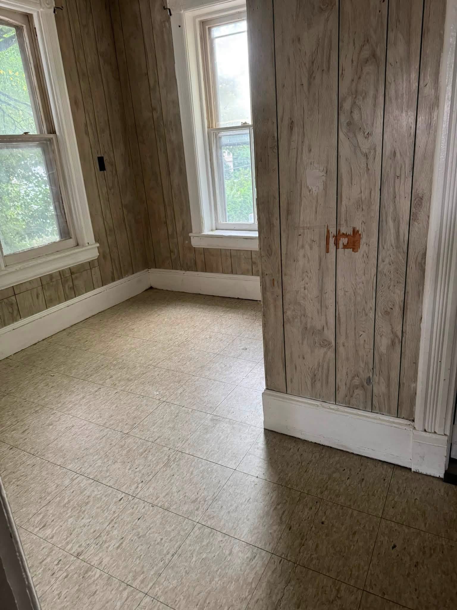 2-Bedrooms 1-Bathrooms apartment in Newburgh,