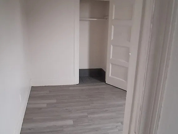 1 Bedrooms · 1 Baths Apartment — Middletown