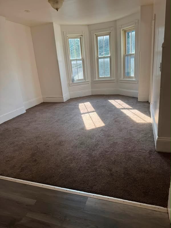 3 Bedrooms · 1 Baths Apartment — Newburgh